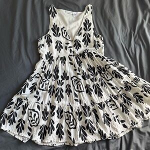 Sincerely Jules Black & Cream Botanical Tiered Mini Dress | Size L